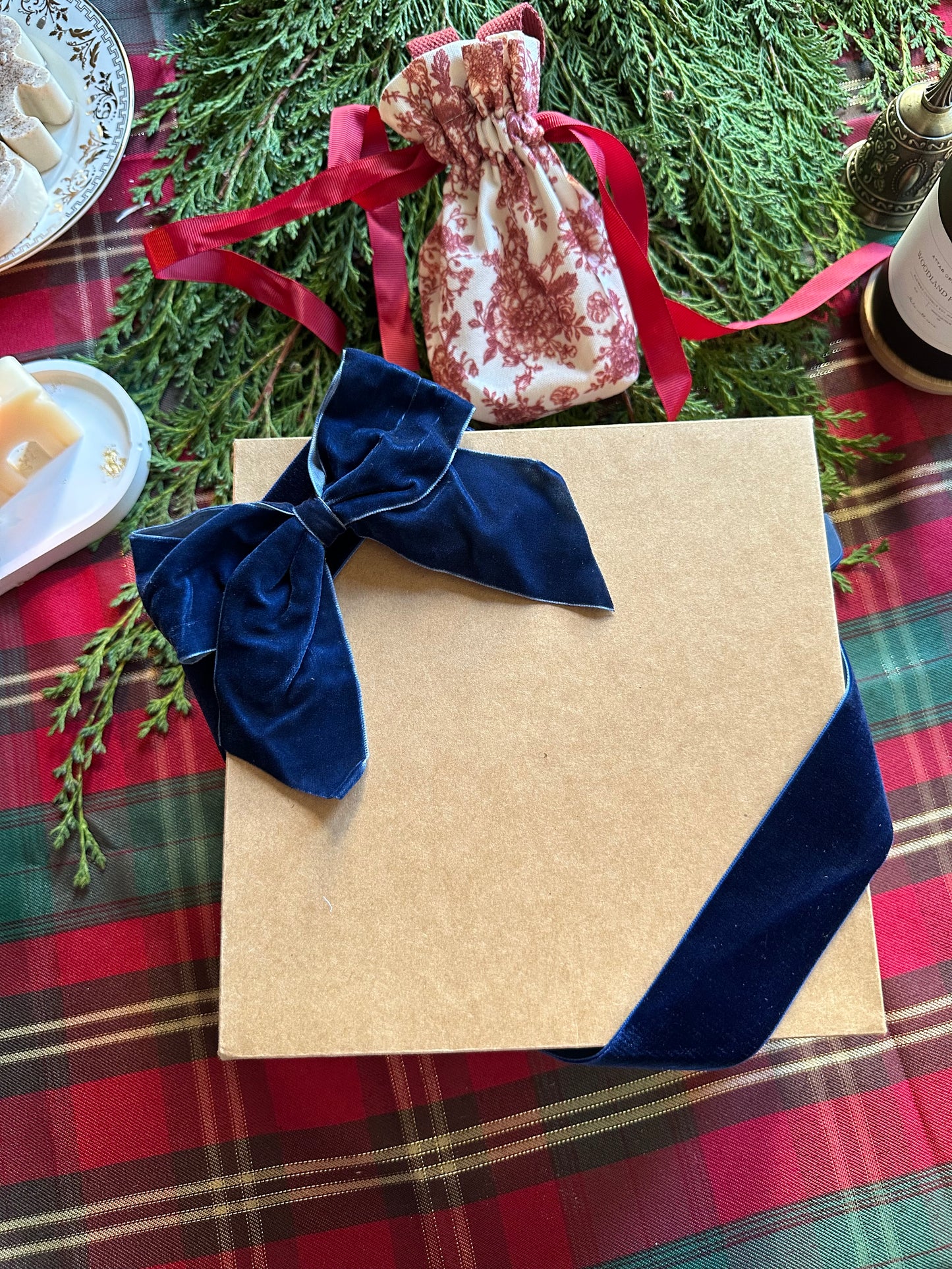 Holiday Cheer Gift Box